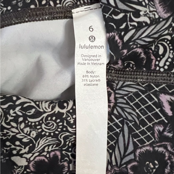 EUC Lululemon Wunder Under High-Rise Tight *Engineered Full-On Luxtreme 28” - 6 - Picture 11 of 11